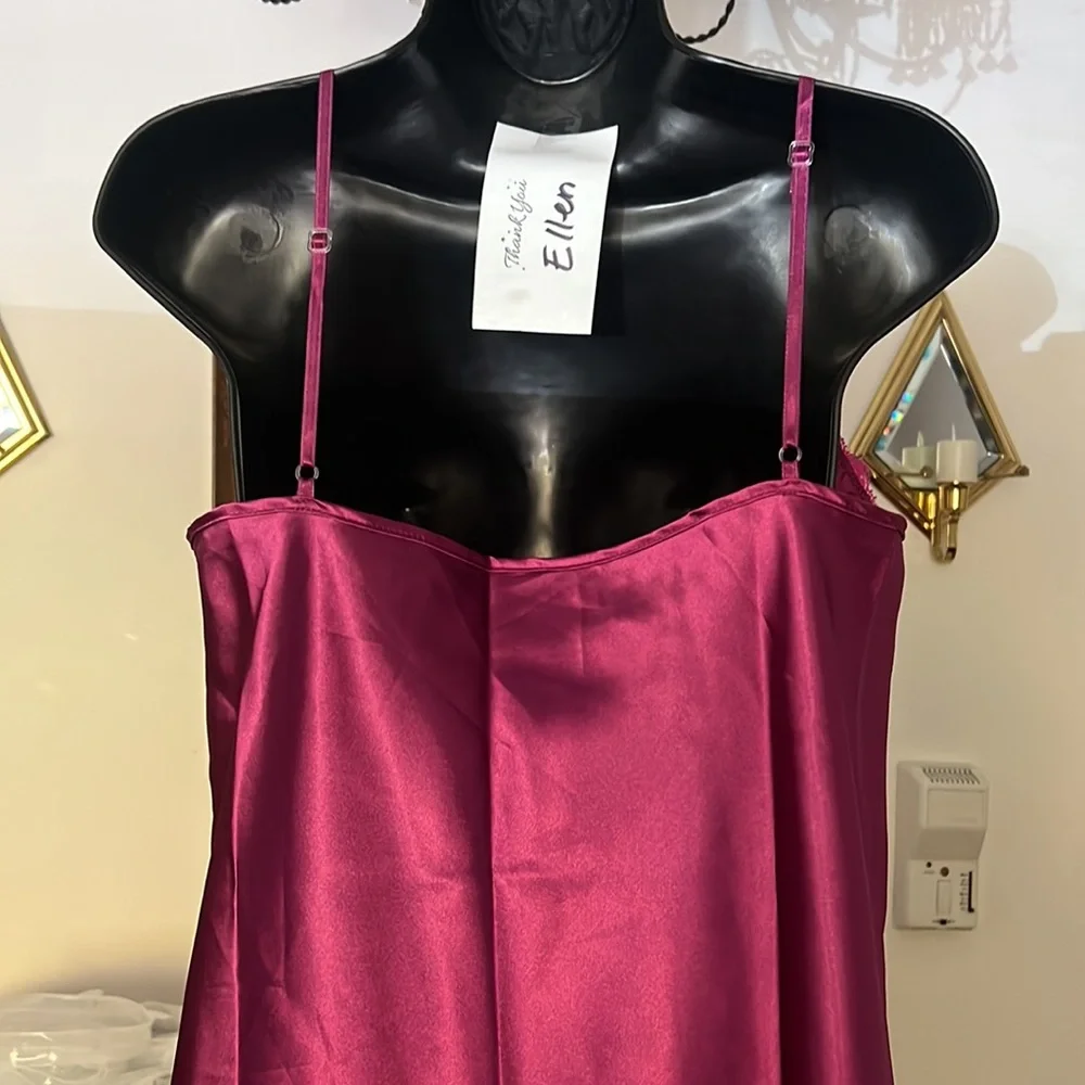 Brand new satin chemise nightgown - Picture 3 of 4